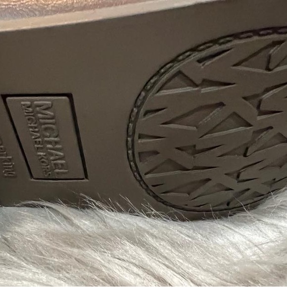 Michael Kors Girls Leather Boots. New - Picture 8 of 8